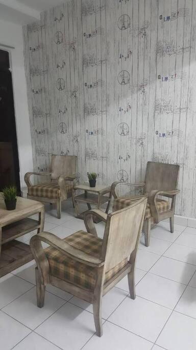 3Rooms 10Pax Mc 5 Star Hotel Sofa&Bed Mrt Mcd Axiata 세리 켐방안 외부 사진