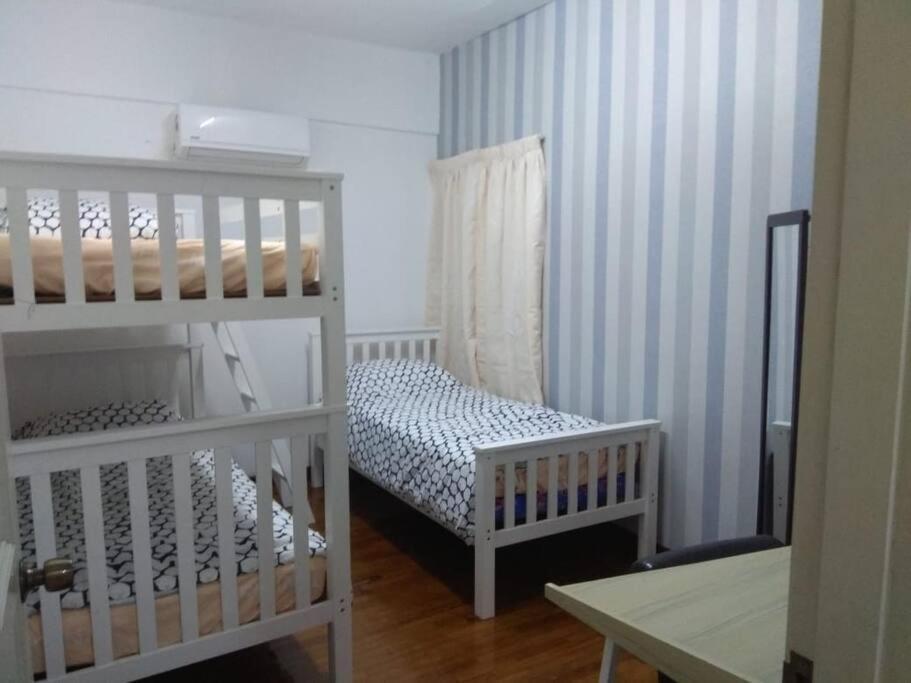3Rooms 10Pax Mc 5 Star Hotel Sofa&Bed Mrt Mcd Axiata 세리 켐방안 외부 사진