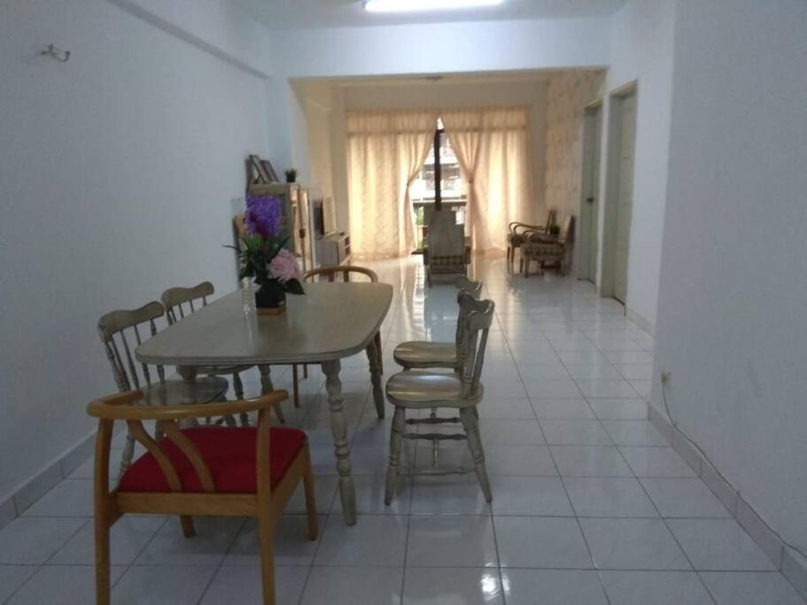 3Rooms 10Pax Mc 5 Star Hotel Sofa&Bed Mrt Mcd Axiata 세리 켐방안 외부 사진