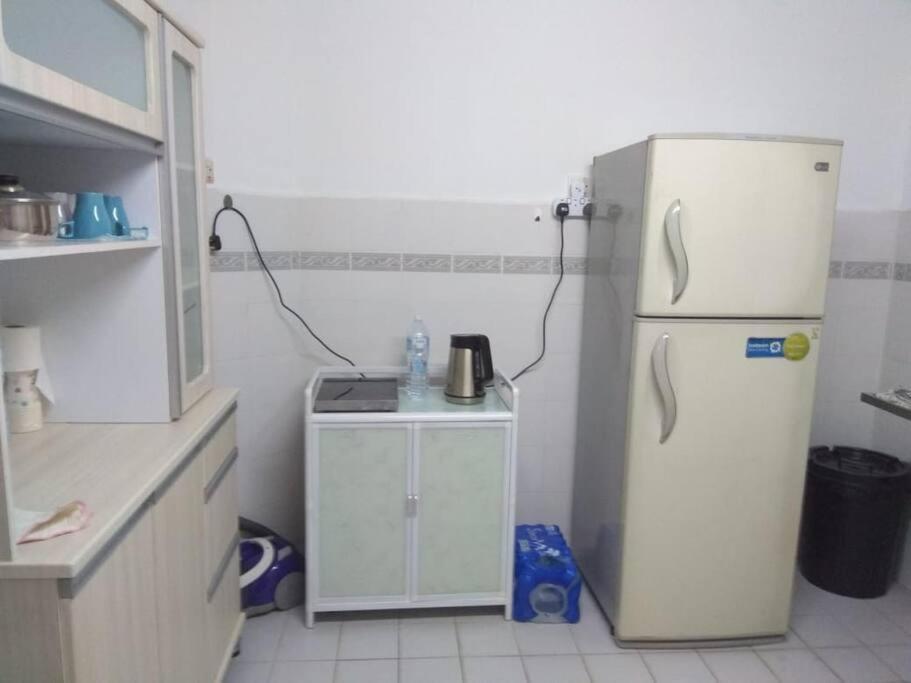 3Rooms 10Pax Mc 5 Star Hotel Sofa&Bed Mrt Mcd Axiata 세리 켐방안 외부 사진